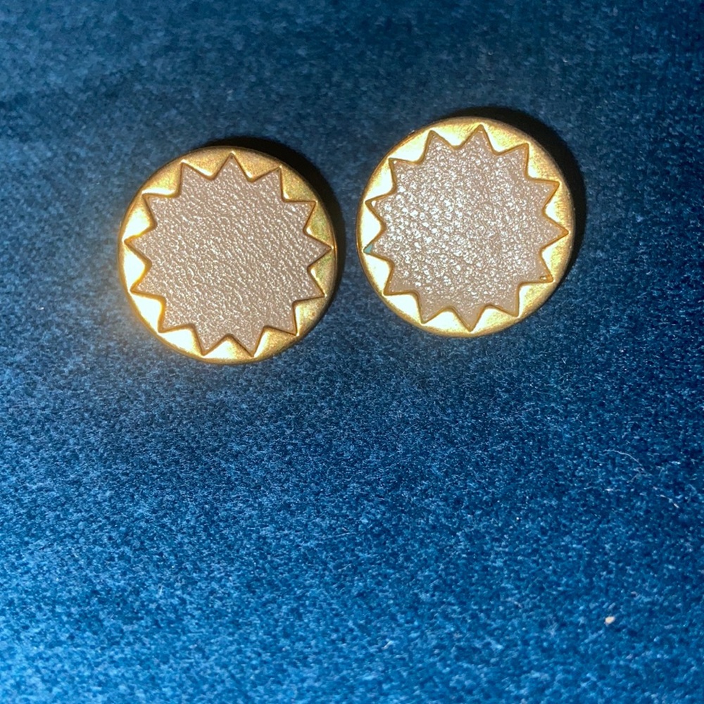 House of Harlow starburst earring